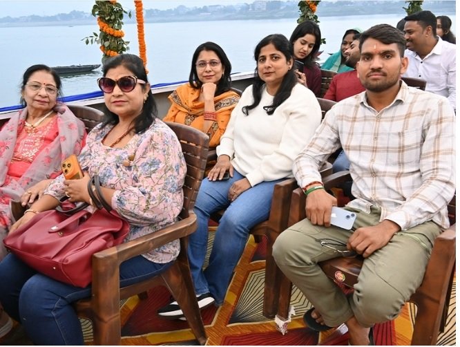 Best Ghats to Watch Dev Diwali From a Boat